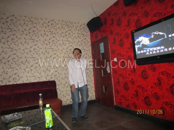 2011年10月，鄭州企鵝糧油機(jī)械有限公司--外貿(mào)部，十一國慶節(jié)團(tuán)體活動(dòng)！(圖13)