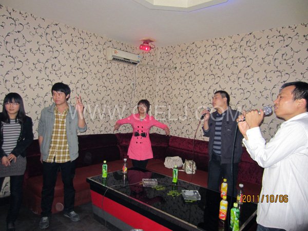 2011年10月，鄭州企鵝糧油機(jī)械有限公司--外貿(mào)部，十一國慶節(jié)團(tuán)體活動(dòng)！(圖2)