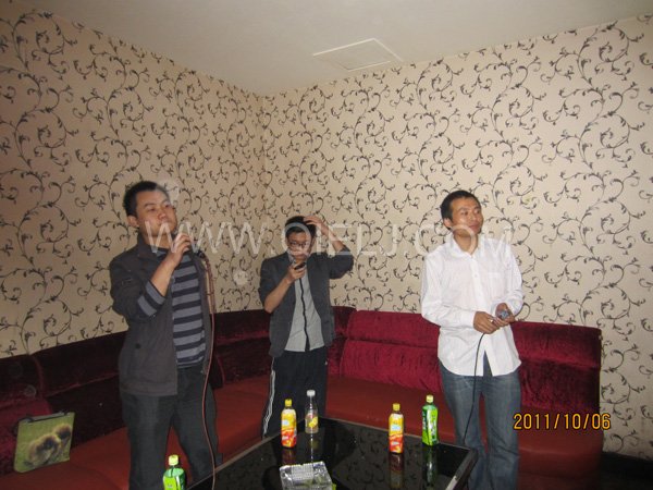 2011年10月，鄭州企鵝糧油機(jī)械有限公司--外貿(mào)部，十一國慶節(jié)團(tuán)體活動(dòng)！(圖6)