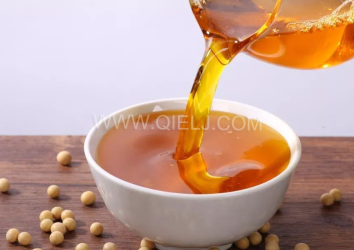 大豆油精煉加工設備，企鵝優(yōu)化工藝降低生產(chǎn)成本(圖1)