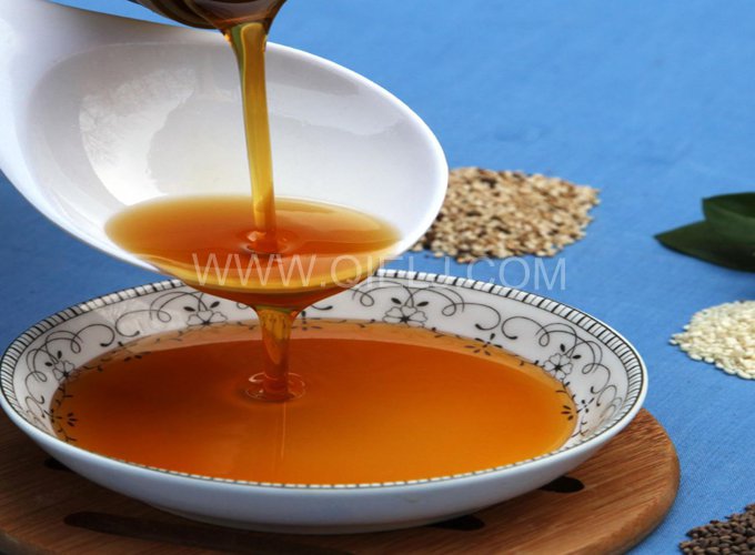 芝麻油提取加工，企鵝糧油機(jī)械生產(chǎn)色香味俱佳的油脂(圖1)